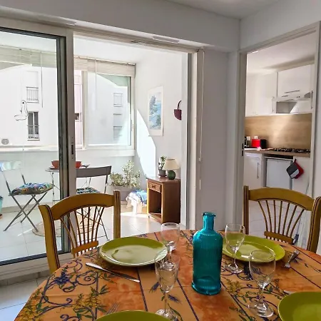 Appartamento Centre Ville, Cosy Et Parking Privé Hyères